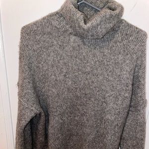 Grey turtleneck size S
